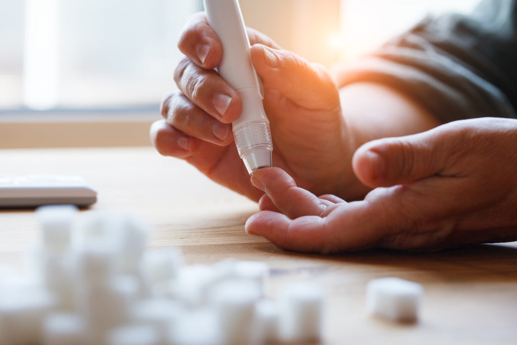 Diabetes Typ 2: Blutzucker messen an der Fingerspitze